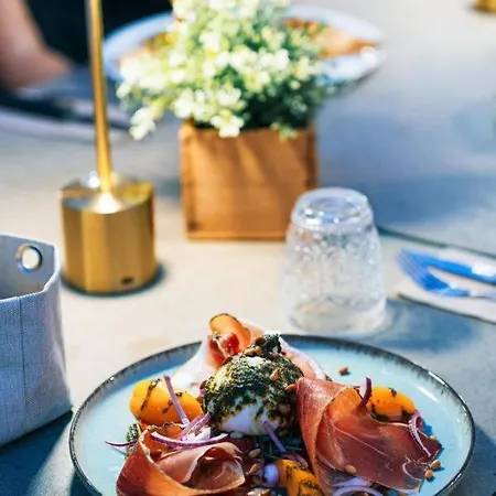 Restaurant La Caravelle Отель Сари-Соленцара