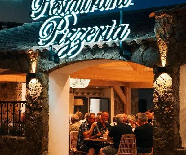 Hotel Restaurant La Caravelle Sari-Solenzara