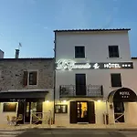 卡拉维尔餐厅酒店 酒店
